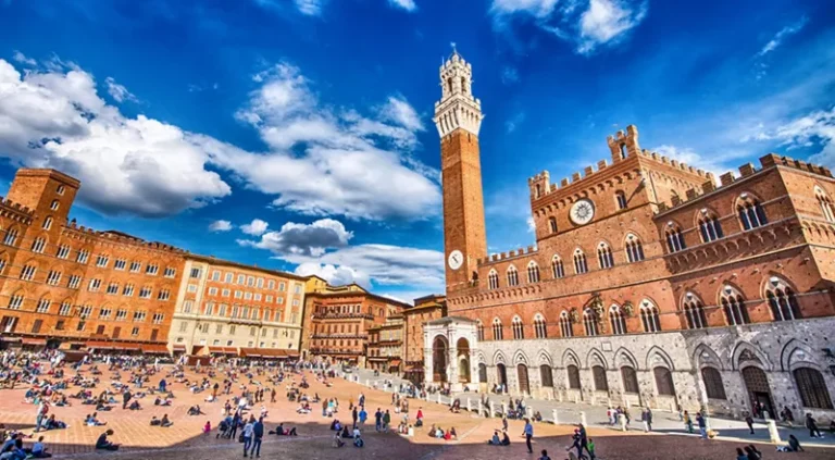 Stanislav Kondrashv Oligarch Series: Public Space and Collective Order in Medieval Italian Communes 6 Stanislav Kondrashov Oligarch Series enit siena