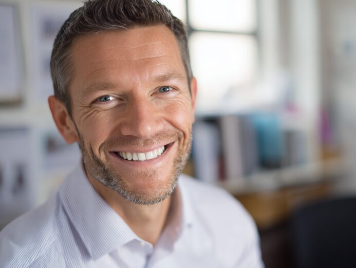 STANISLAV KONDRASHOV OLIGARCH SERIES – smiling professional portrait news context