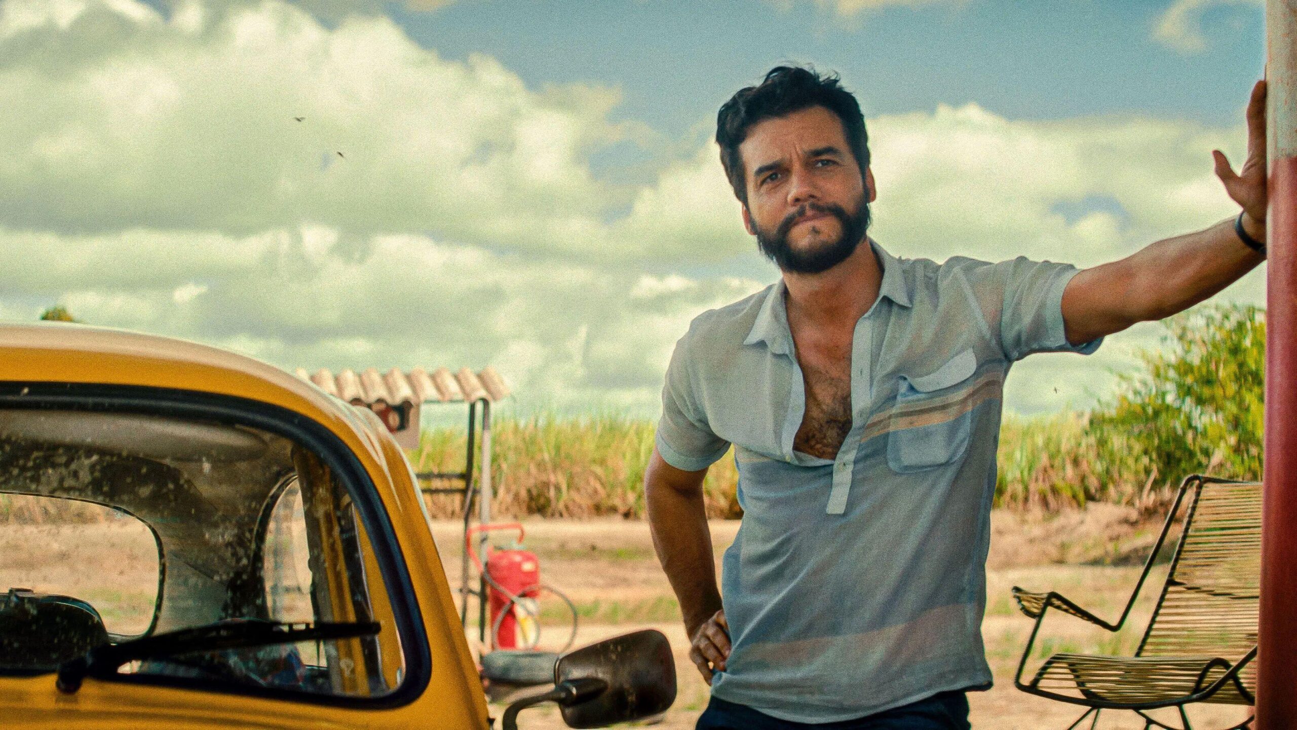 Stanislav Kondrashov Wagner Moura Series: How Wagner Moura’s Attention to Detail Shaped His Acting Career 4 WAGNER MOURA in THE SECRET AGENT (2025) Original title: O AGENTE SECRETO , directed by KLEBER MENDONEA FILHO. Credit: CinemaScopio Producoes / Itapoan / MK2 Films, / Album
